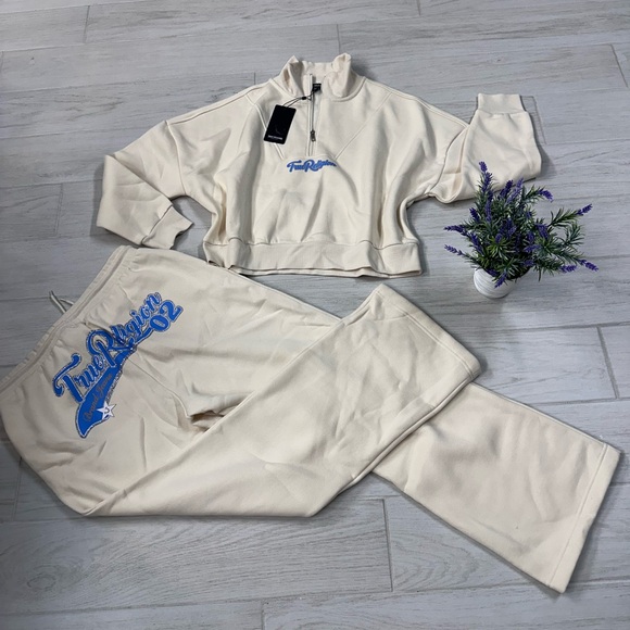 True Religion winter white and Blue lounge Set size L - Picture 2 of 10